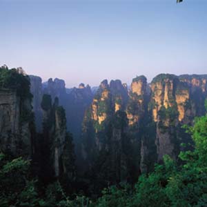 喜樂C線：（魅力湘西）鳳凰古城、天子山、寶峰湖純玩四日游